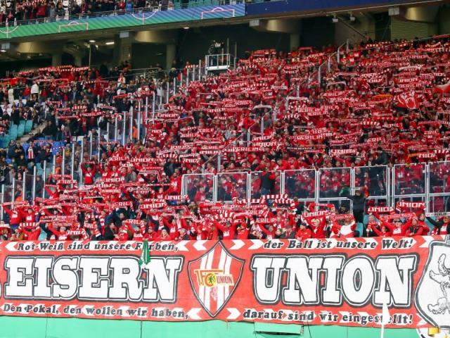 开云-又见福斯贝里压哨绝杀！德国杯新霸主只差一个冠军