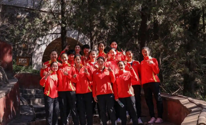 开云体育入口-无缘集训，女排离队8人曝光，3接应+4主攻+1副攻，朱婷在列|中国女排|赵勇|刁琳宇|王梦洁|联赛_新浪体育_新浪新闻